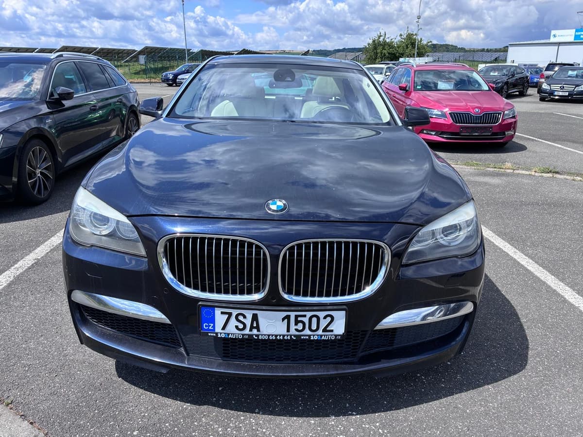 BMW 750 LI
